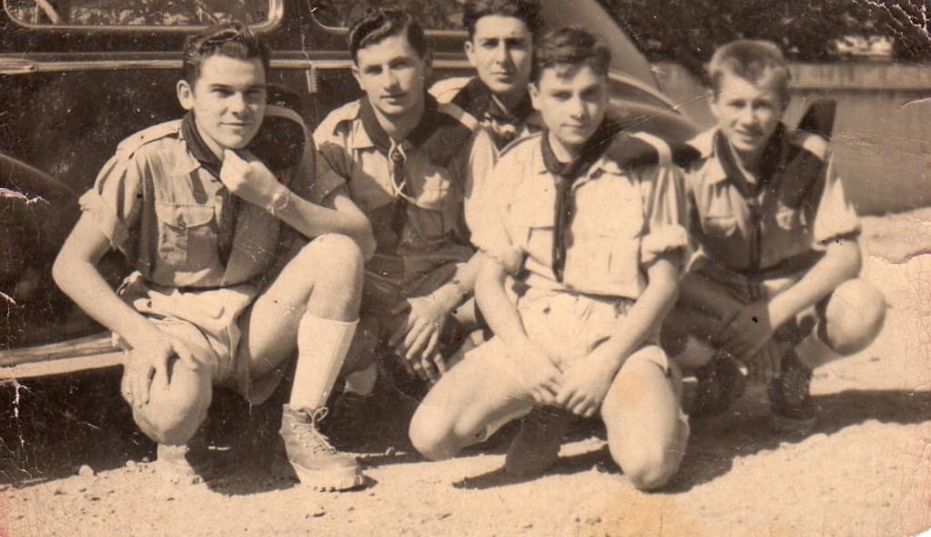 Scouts de France
----
1- Jacques BAUZOU
2- Raymond ROMEO
3- Georges CERVERA
4- Claude BAUZOU
5- Georges GOTNICH
