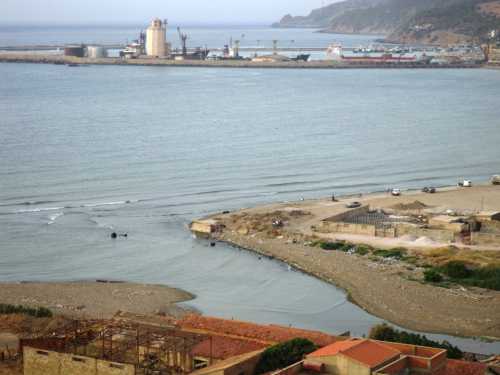 2009 - Embouchure de l'Oued Allalah et une partie du Port vus de la Pointe des Blagueurs