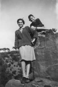 1952
promenade dans les gorges
de l'oued
Marguerite GOURGUE
et Bernard GARRISSON