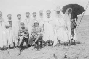 Pierre GARRISSON en visite dans le douar du Bachagha BOUALEM