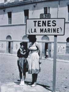 Pierrette SUCHI
et Jacqueline MARCOT

au fond : Christiane VERGO