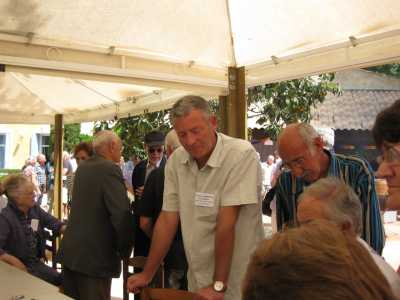 Mme et le Dr PARENTI en grande discussion avec "Georgeot" PEREZ, Francis BARTOLI et Georges DI SIMA,