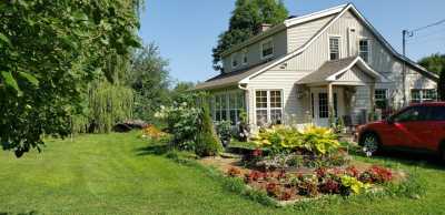 La Maison de Jean-Claude RODRIGUEZ
au Canada
"Ma Cabane au Canada ..."