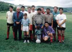 Photo Georges VICIDOMINI
----
FOOTBALL CLUB VICIDOMINI
Joseph VICIDOMINI et ses 6 fils et petits enfants