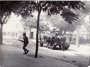 Combats avec l'appui d'un half track