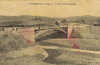 BOGHARI
Le Pont sur l'oued Akpum