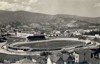 BONE - Le Stade