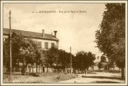 BOUKHANEFIS - Rue de la Paix et des Ecoles