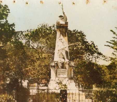 DOUERA - Le Monument aux Morts