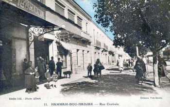 HAMMAM-BOU-HADJAR - La rue Centrale