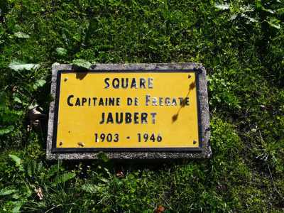 ARCACHON
Square en hommage au
Capitaine JAUBERT