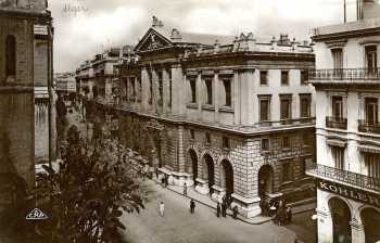 Alger, le palais de justice.