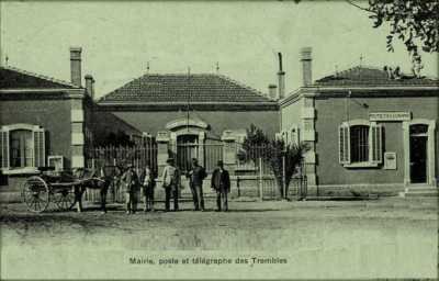 LES TREMBLES
La Mairie et la Poste