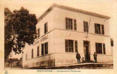 PENTHIEVRE - La Gendarmerie