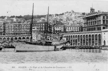 Alger, le port et la Chambre de Commerce.