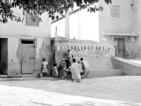 Mazouna 
"le fellaga passe, la France reste"