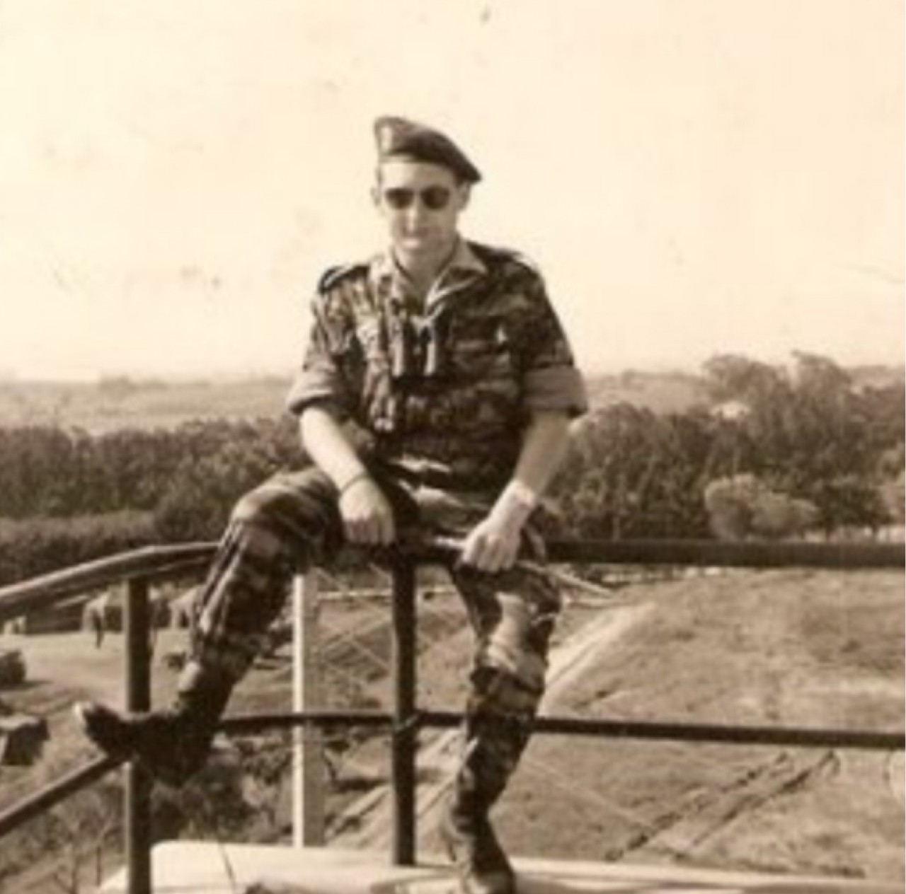 Brigadier Roland SINGERLE 
sur le toit de la Villa Rose