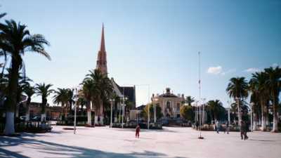 RIO SALADO - La Place de l'Eglise