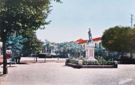 STAOUELI - Le Monument aux Morts