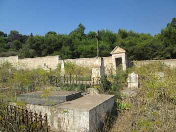 SAINT-LEU - Le CIMETIERE en 2014 6