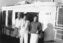 19 Juillet 1961
sur le Kairouan
Le Voyage sans retour
----
Alexandre CAMILLERI
Christiane CAMILLERI
Gilberte CAMILLERI