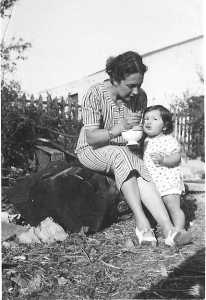 1939
Lucienne LANGENDORF
avec son fils Marc
(14 mois)