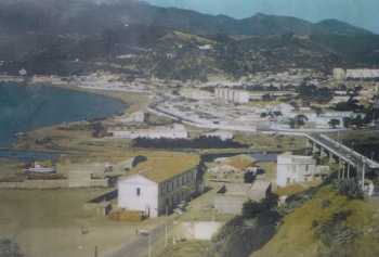 Le pont sur l'Oued Allalah
et la plage