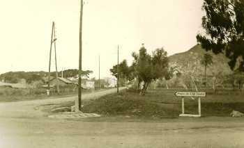 Croisement de la route de TENES / ALGER 
et de la route du Phare