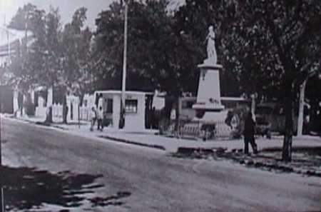 BIRKADEM - Le Monument aux Morts