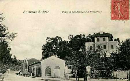 BOUZAREAH - Place et Gendarmerie