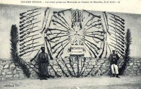 Colomb-Bechar 
Les armes prises aux Marocains 
au combat de Menabha,
le 16 avril 1908