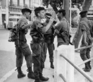 Commando de Chasse 124
en 1961 dans une rue d'Alger