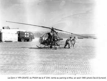 Djinn au parking d'Aflou en 1960