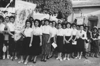 FLEURUS 1950 - Procession des Enfants de Marie