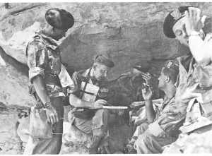 Fusilliers Marins
Commando JAUBERT et colonel ROUMIANTZOFF, 
commandant le secteur d'Aflou, en 1959.