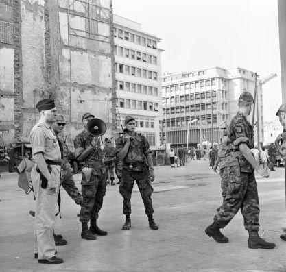 Alger le 29 juillet 1957
le 3e RPC - Place du Gouvernement Square Bresson au bas de la Casbah