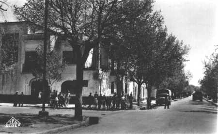 MERRCIER-LACOMBE 
Hotel du Carrefour - Route de MASCARA