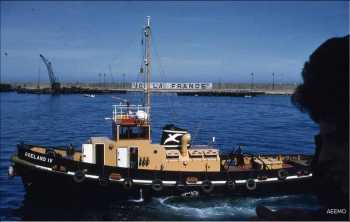 LE GOELAND IV REMORQUEUR  du PORT d'ORAN