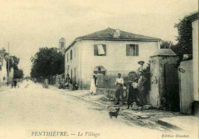PENTHIEVRE - Le Village