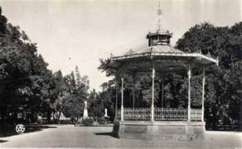 PERREGAUX - Le KIOSQUE