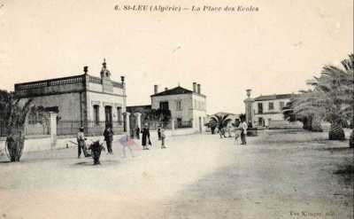 SAINT-LEU - La place des Ecoles