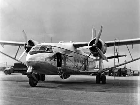 Bimoteur Hurel et Dubois 
sur la base de  TELERGMA  
en septembre 1957