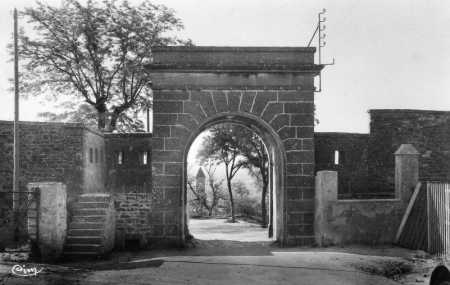 TIARET - Une Porte