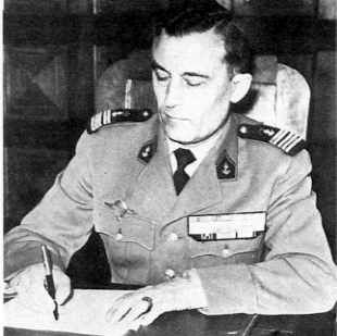Colonel Roger TRINQUIER. 
Sans doute, pendant la Bataille d'Alger