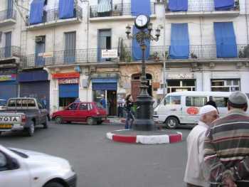 ALGER - BAB el OUED
Place des Trois Horloges